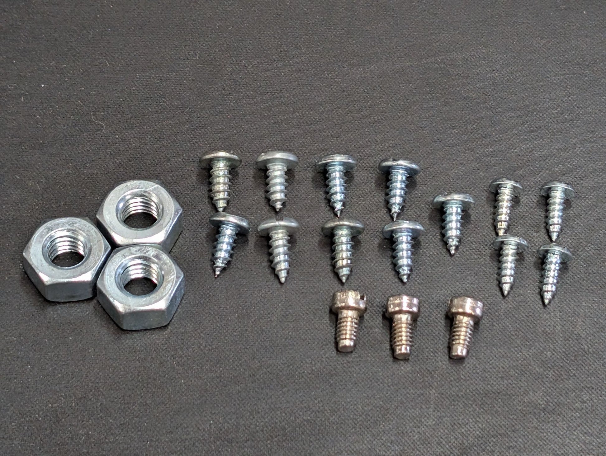 HEATER SCREW KIT - LATE 40 PASS