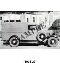 BLACK AND WHITE PICTURES - 34 PANEL / DELIVERY