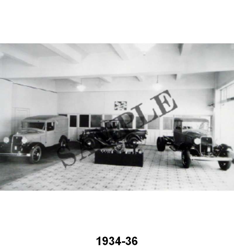 BLACK AND WHITE PICTURES - 34 NEW CAR DEALER PARTS