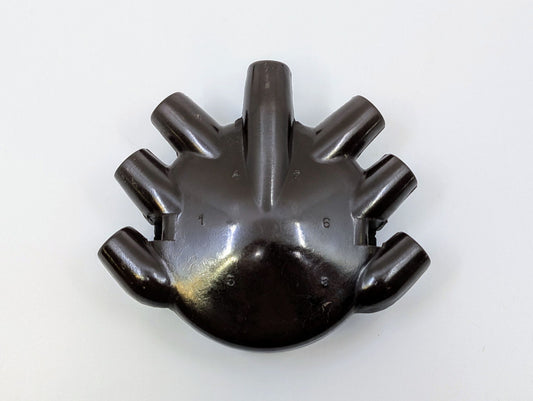 ONE PIECE STYLE DISTRIBUTOR CAP - 41-47 PASS/PICKUP 6-CYL "G"