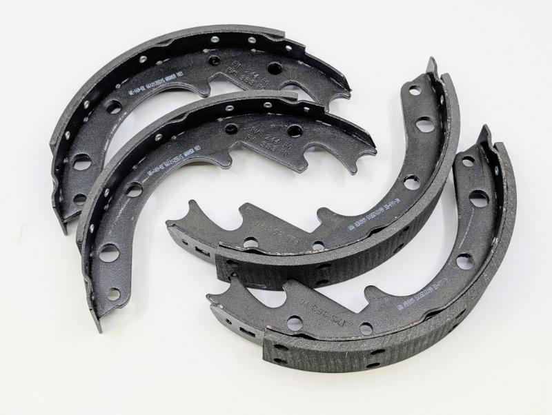 REAR BRAKE SHOES - 60-70 FALCON, COMET, MUSTANG, 6cyl, 9" DRUM x 1-1/2" WIDE