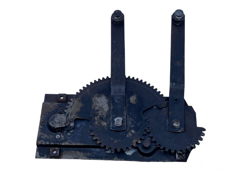 REAR DOOR WINDOW REGULATOR ASSEMBLY - 35-36 4DR SDN RH, "NOS"