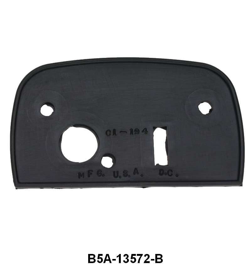 LICENSE PLATE LIGHT TO TAILGATE PAD - 55-56 WAGON