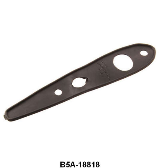 ANTENNA BASE PAD - 55-56 PASS REAR MOUNT