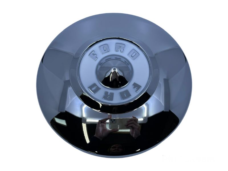 CHROME HUB CAP - 56 PASS/T-BIRD WITH WHITE CENTER