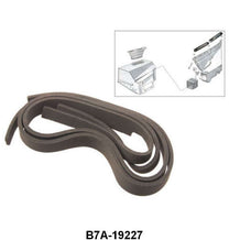 DEFROSTER DUCT TO GARNISH MOLDING SEAL - 57 PASSENGER PLENUM