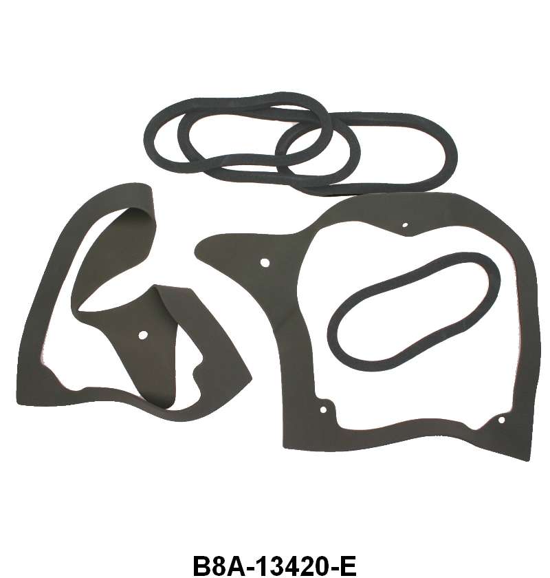 TAIL LIGHT TO BODY PADS - 58 PASS #70, 73 SET OF 6