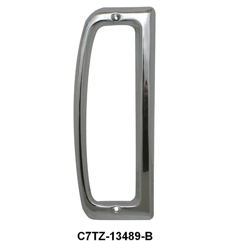 STYLESIDE TAIL LIGHT TRIM/BEZEL - 67-72 F-100/F-250 LH 2 HOLE MOUNT