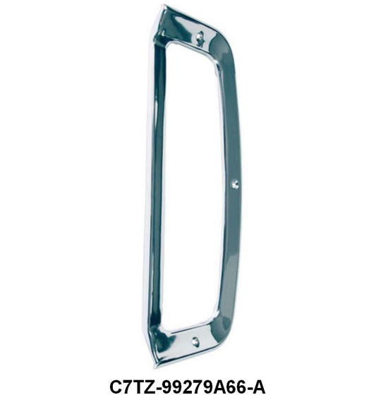 STYLESIDE TAIL LIGHT TRIM/BEZEL - 67-72 F-100/F-250 RH 3 HOLE MOUNT