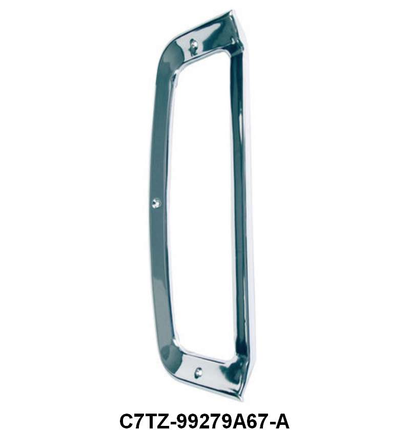 STYLESIDE TAIL LIGHT TRIM/BEZEL - 67-72 F-100/F-250 LH 3 HOLE MOUNT