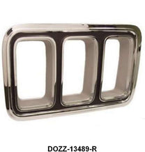 TAIL LIGHT BEZEL - 70 MUST BOSS 302 RIGHT HAND W/O CHROME