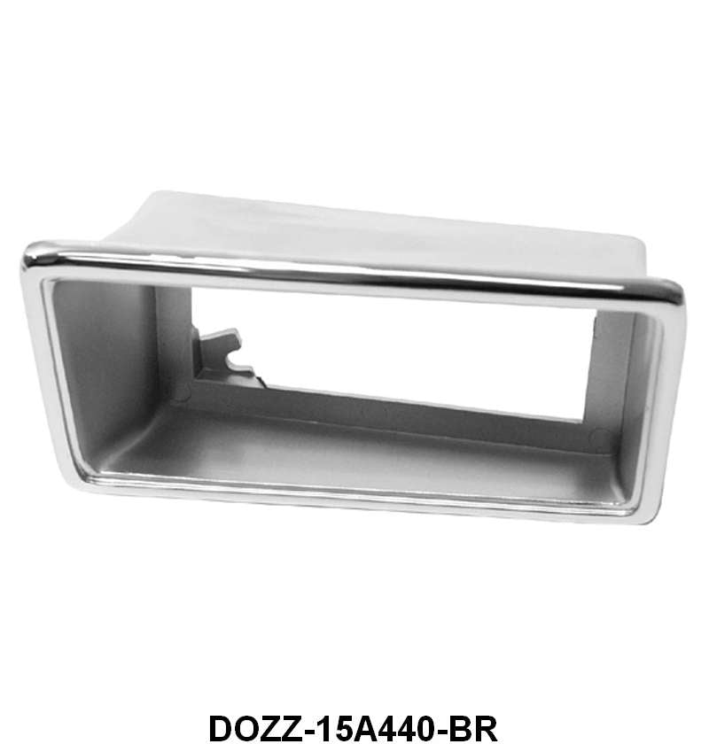 REAR QUARTER SIDE MARKER LIGHT LENS BEZEL - 70 MUSTANG RIGHT HAND